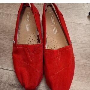 TOMS Women's Classic Red Flats